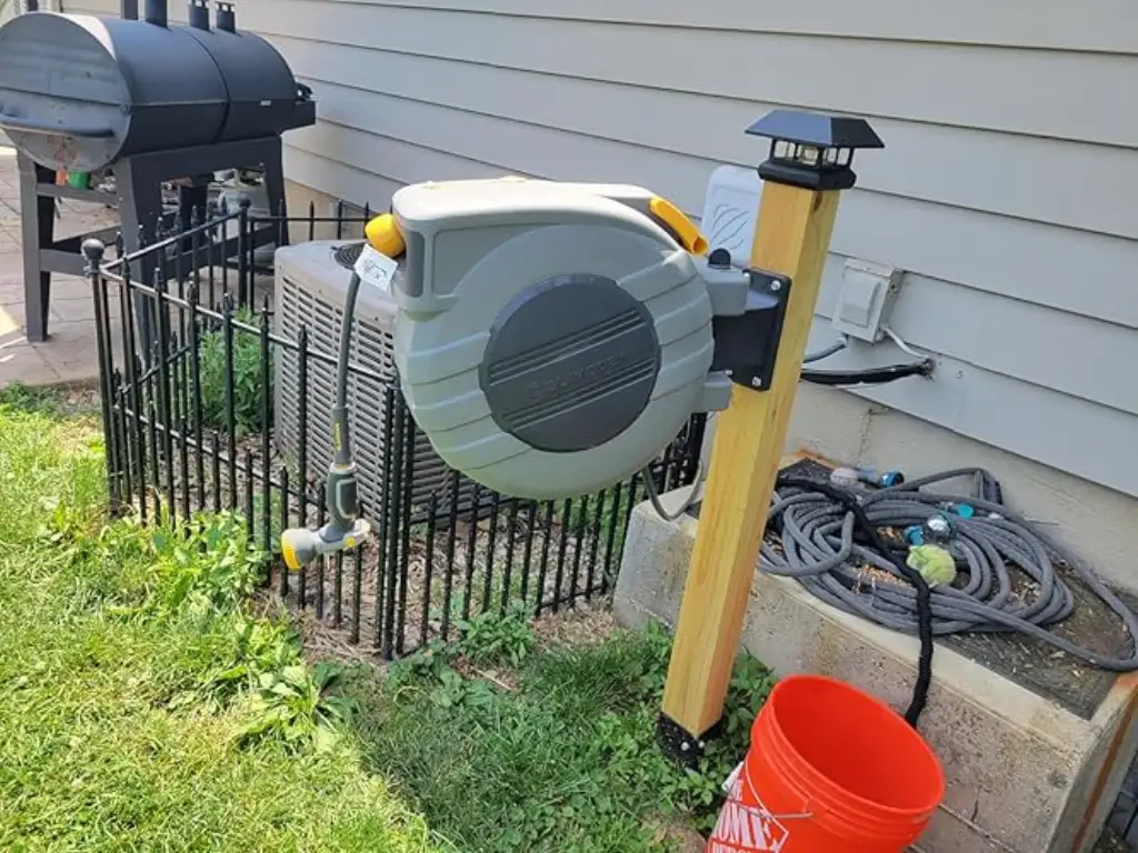5 Signs It's Time to Replace Your Old Garden Hose Reel (And What to Upgrade To)
